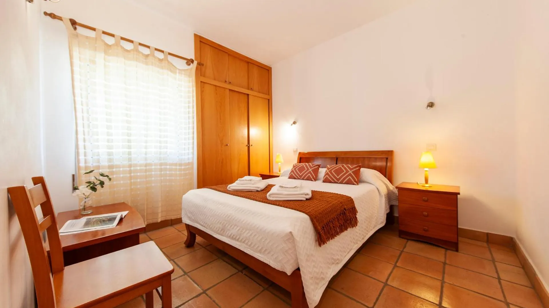 A11 - Marinapark Hill Beach Apartment Lagos